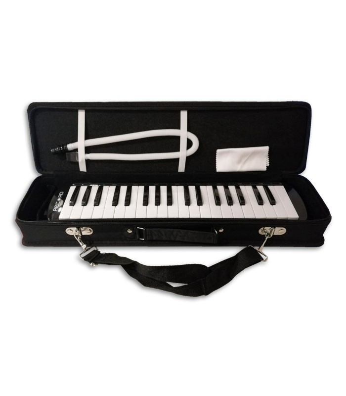Photo of the Melodica Record M 37 Black and accessories inside of the case
