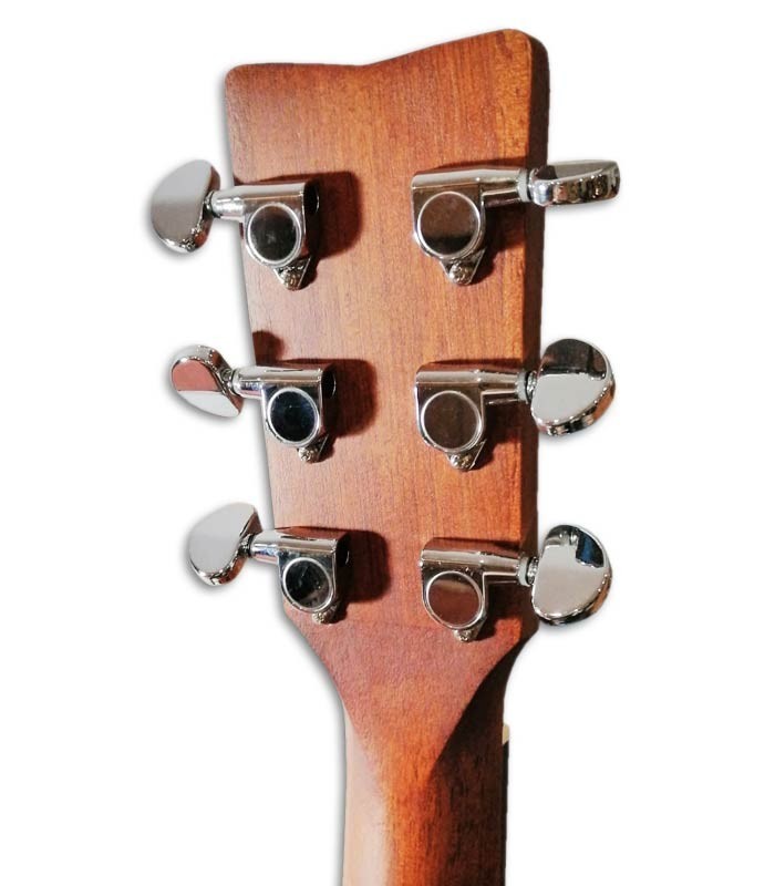 Photo of the machine heads of the Folk Guitar Yamaha model FG800