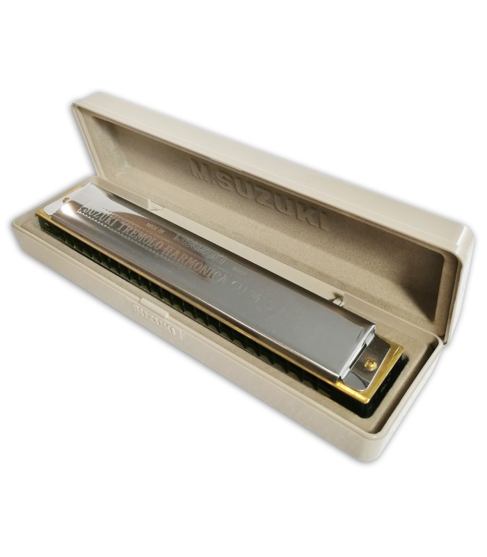Photo of the Harmonica Suzuki model SU24C 2 Timer Tremolo in C inside the case