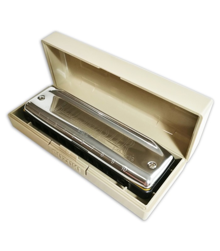 Photo of the Harmonica Suzuki model MR250C Bluesmaster in C inside it's case
