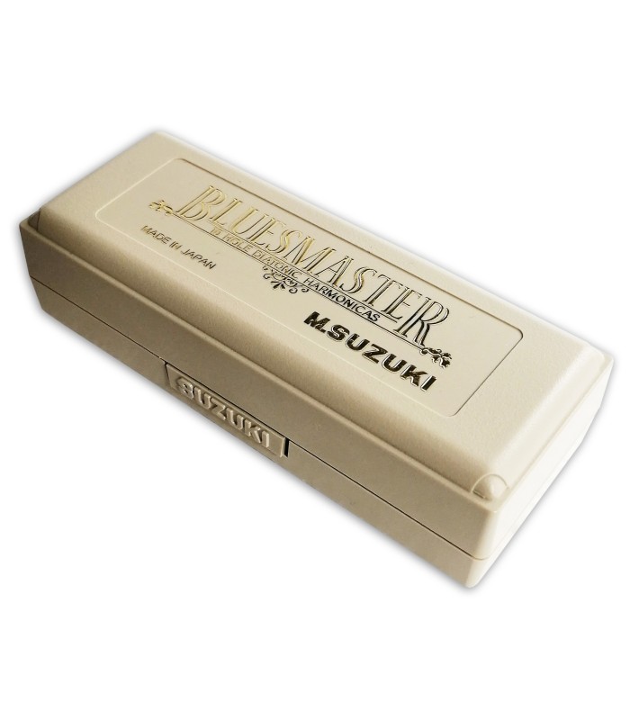 Photo of the Harmonica Suzuki model MR250C Bluesmaster in C's case