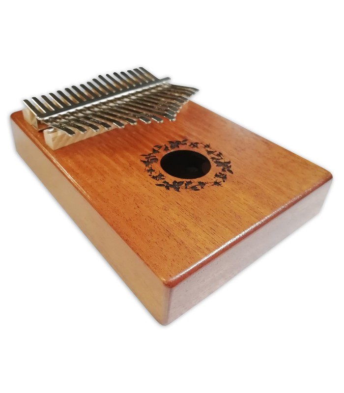 Body's detail of the kalimba Gewa model F835540 natural finish