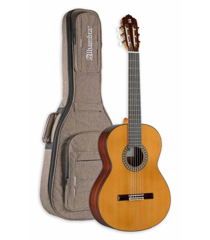 Classical guitar Alhambra model 5P with solid cedar top and a 25mm padded bag
