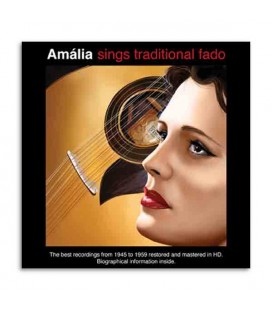 Cover of CD Am叩liia Sings Traditional Fado