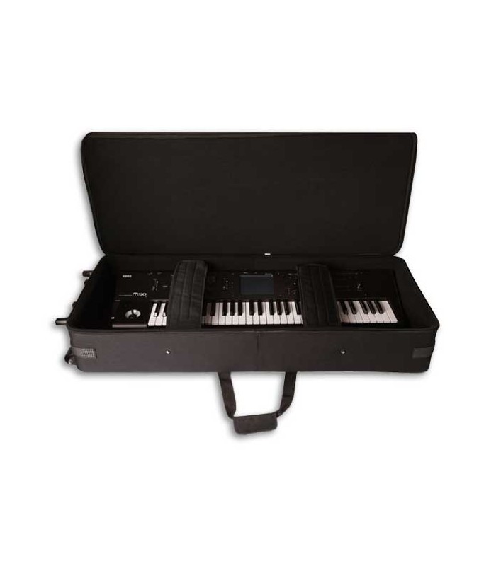 Photo of case Gator GK88 SLXL open and with a piano