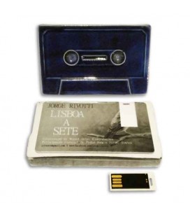Photo of package of album Lisboa a Sete with pen drive