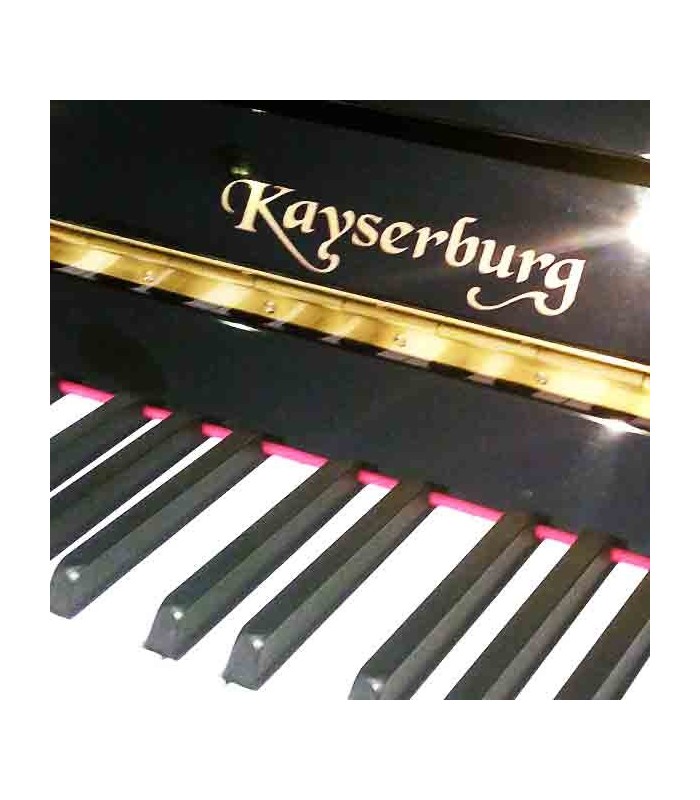 Keyboard and logo of piano Kayserburg KAM2