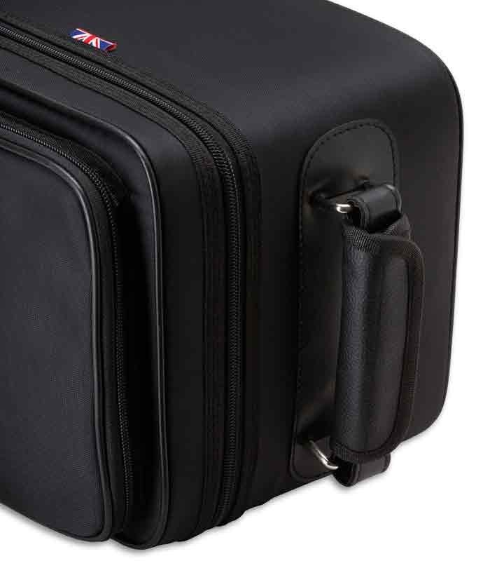 Photo detail of the John Packer Trumpet JP251SW case handle